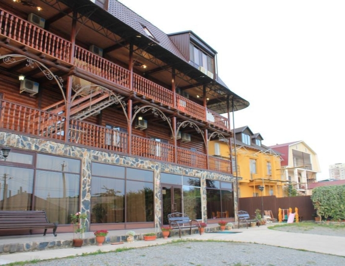 Гостиница «Абхазская усадьба» Гагра