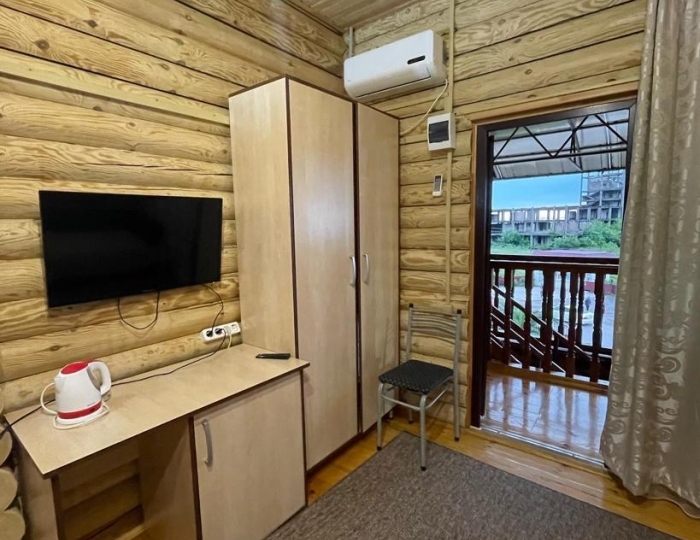 Двухместный номер c балконом - Гостиница «Абхазская усадьба» Гагра